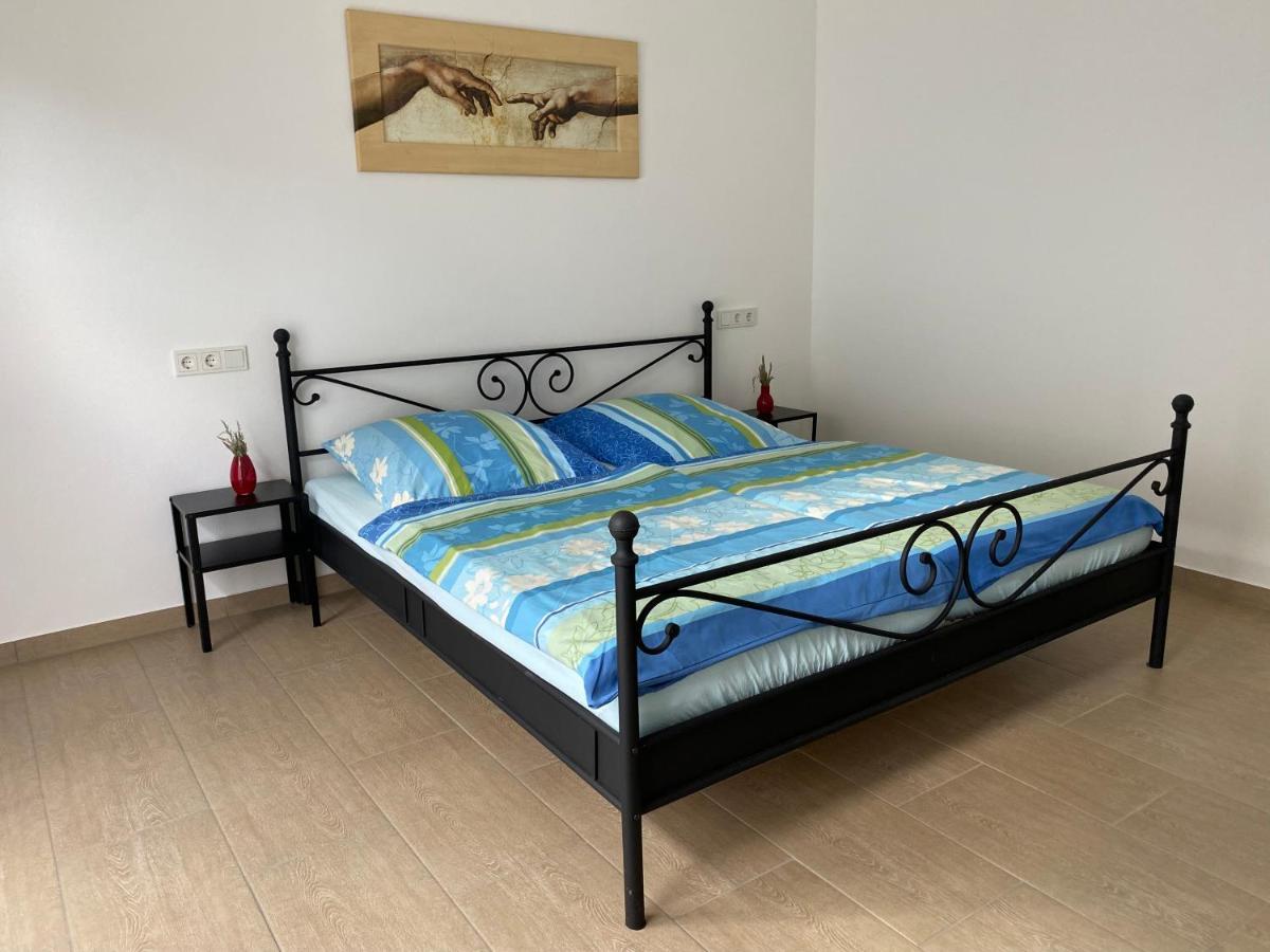 Ferienwohnung Im Dhrontal Grafendhron Exterior foto